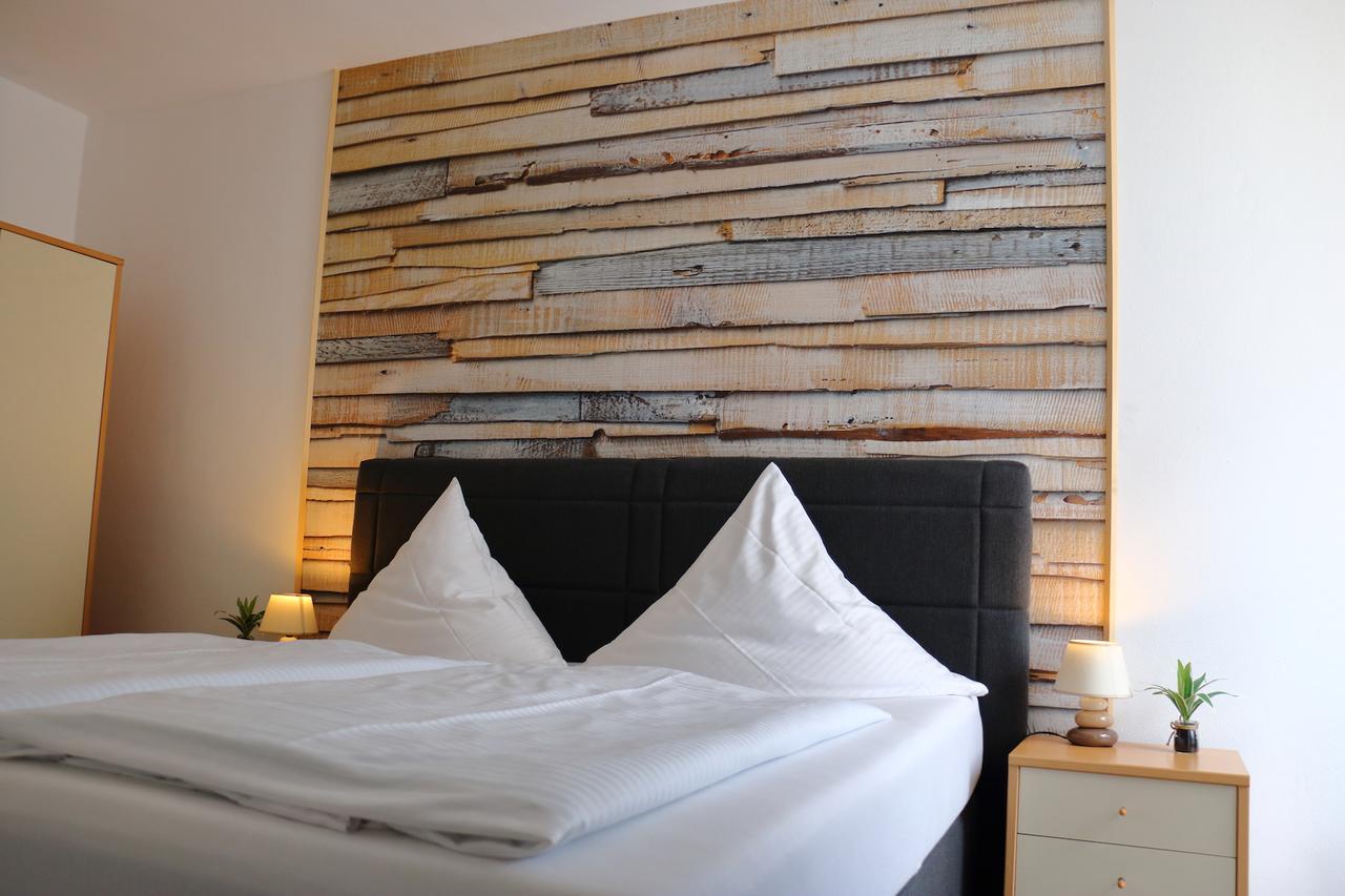 St. Georg Hotel *